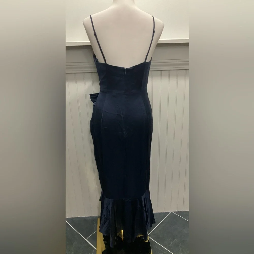 Cinq à Sept Navy Blue 100% Silk Wrap Midi Dress Size 6 - Picture 2 of 8